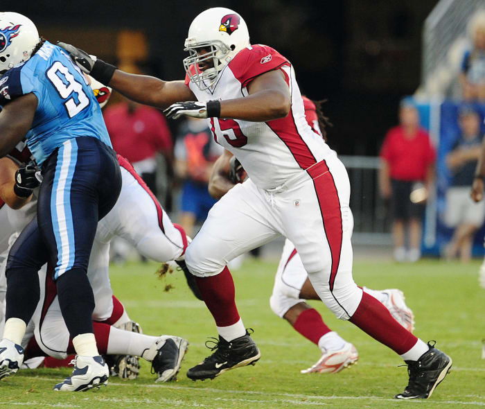 Arizona-Cardinals-Levi-Brown.jpg